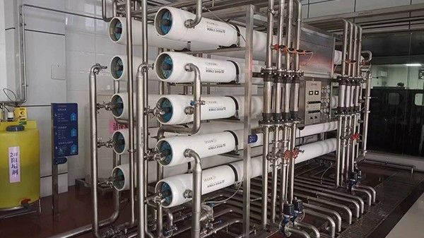 玻璃行业反渗透设备的应用