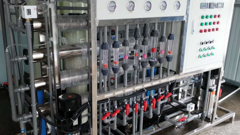 超纯水设备厂家的选择?