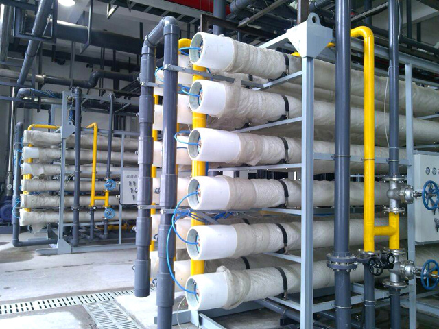 如何通过合理控制运行参数延长反渗透膜的使用寿命？