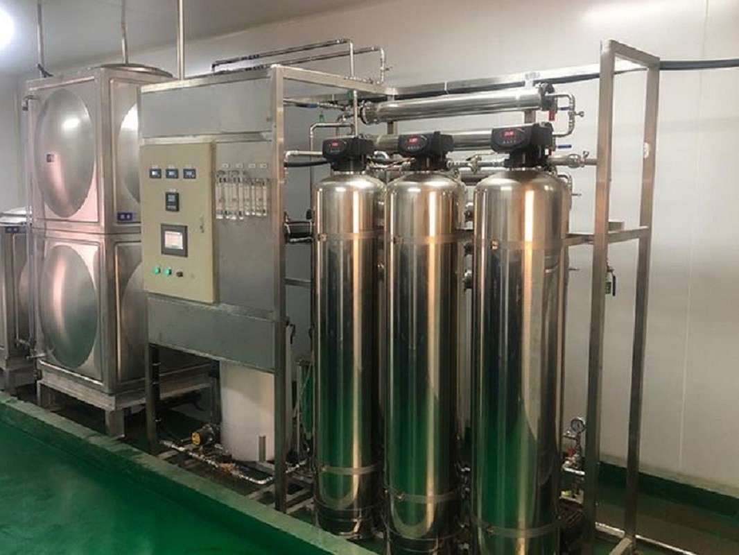 超纯水设备不神秘！原理像 “筛子”，流程像 “闯关”