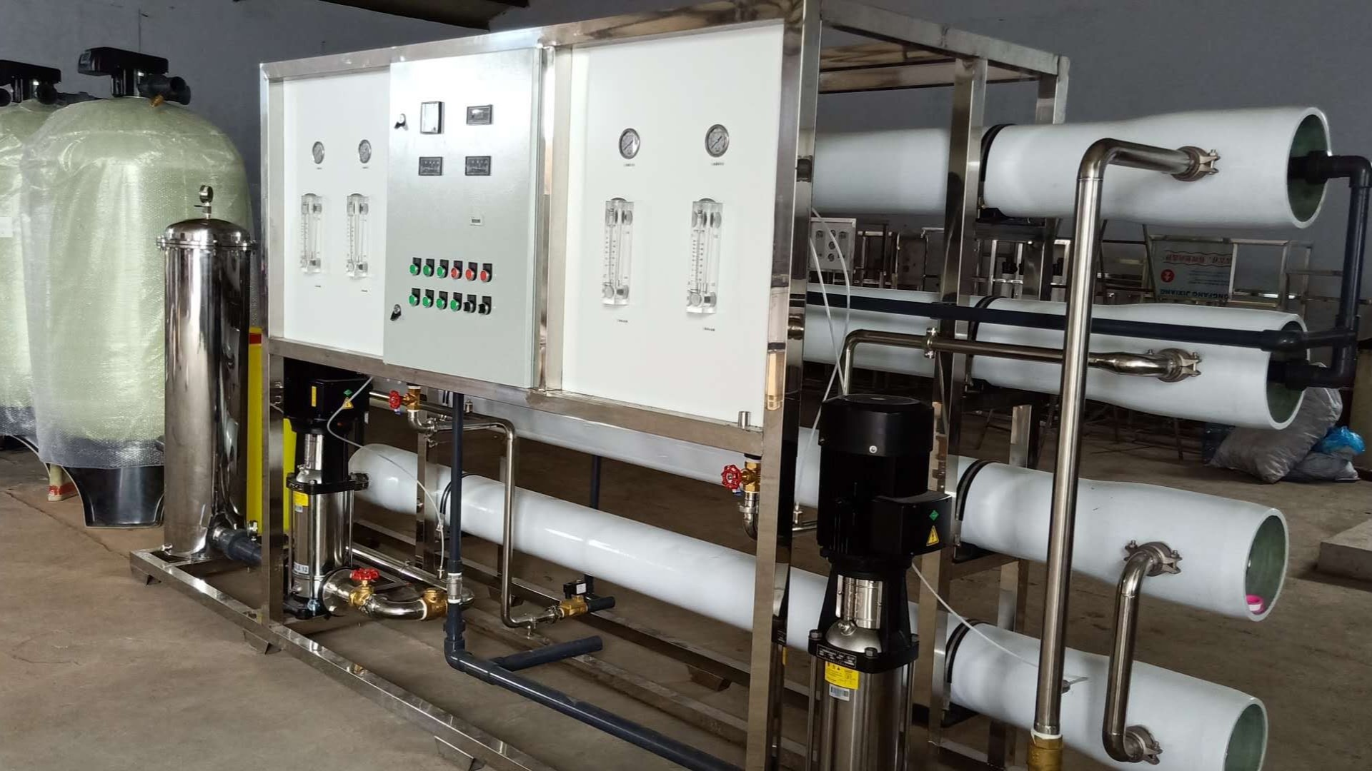 咋样选反渗透水处理设备